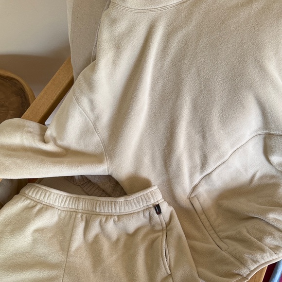 Aritzia Golden Polartec Mockneck Hoodie and Shorts Set - Picture 9 of 10